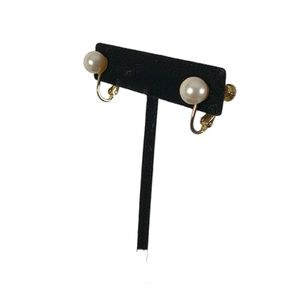 Vintage Marvella Pearl Earrings - Screw Back